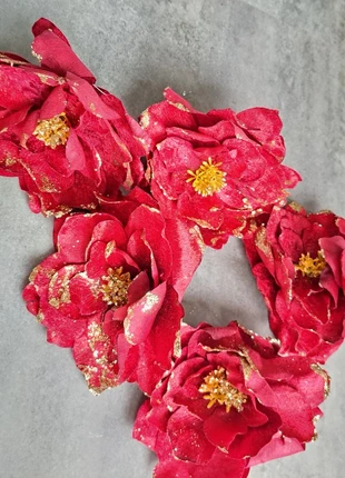5 fleurs rouges et paillettes, état: Très bon état, 5,00 €, 5,95 € Protection acheteurs incluse
