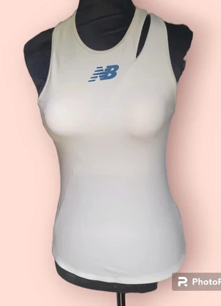 Débardeur blanc New Balance, marca: New Balance, estado: Nuevo sin etiquetas, tamaño: XS / 34 / 6, 12,00 €, 13,30 € Protección al comprador incluida