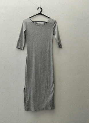 Vestido cinza Tamanho único, brand: Local, condizioni: Buone, taglia: Taglia unica, €5.00, €5.95 include la Protezione acquisti