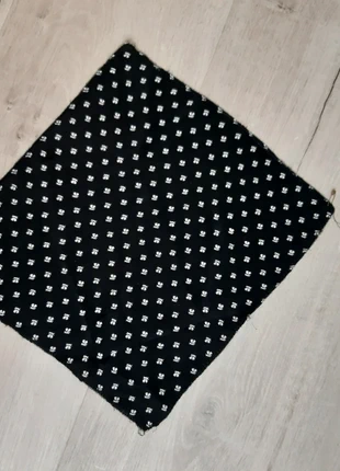 Pochette noire fleurs blanches 27*25, condizioni: Ottime, €5.00, €5.95 include la Protezione acquisti