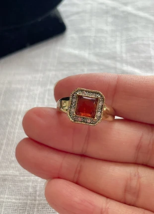 Bague en doré avec pierre couleur ambre., marke: plaque or, zustand: Sehr gut, größe: 56.9 mm / 18.1 mm Ø, 18,00 €, 19,60 € inklusive Vinted-Käuferschutz