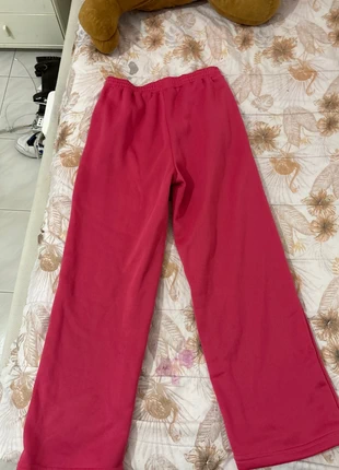 Pantaloni palazzo Shein fucsia taglia L felpati interni, mai indossati, marke: Shein, zustand: Neu, größe: L / 40 / 12, 3,00 €, 3,85 € inklusive Vinted-Käuferschutz