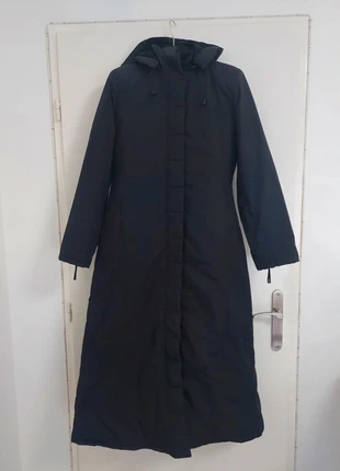 Doudoune longue noire Taille 36 taille S H&M, marque: H&M, état: Très bon état, taille: S / 36 / 8, 40,00 €, 42,70 € Protection acheteurs incluse