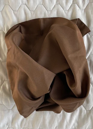 Sciarpina leggera chocolate brown effetto seta – vintage 2000s, état: Bon état, 5,00 €, 5,95 € Protection acheteurs incluse