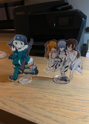 set stand model anime, état: Très bon état, taille: Taille unique, 6,00 €, 7,00 € Protection acheteurs incluse