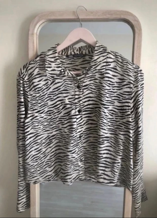 Camisa crop animal print Zara, marca: Zara, estado: Muy bueno, tamaño: S / 36 / 8, 6,00 €, 7,00 € Protección al comprador incluida