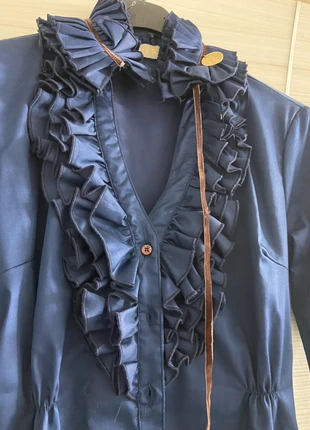 Camicia con rouche blu taglia S, marque: Made In Italy, état: Très bon état, taille: S / 36 / 8, 5,00 €, 5,95 € Protection acheteurs incluse