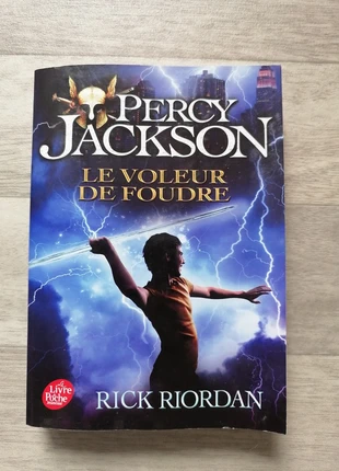 Percy Jackson – Le Voleur de Foudre _ aventure mythologique incontournable, staat: Goed, € 2,50, € 3,33 inclusief Kopersbescherming