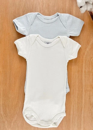 Lot 2 bodies / manches courtes / col US / 3 mois 60 cm / Petit Bateau, merk: Petit Bateau, staat: Heel goed, maat: 1-3 maanden / 56 cm, € 9,00, € 10,15 inclusief Kopersbescherming Pro
