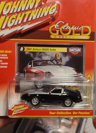 Johnny lightning gold clássico collection Datsun 280, marca: Johnny Lightning, estado: Novo com etiquetas, tamanho: Tamanho único, €35.00, €37.45 inclui Proteção do Comprador Pro