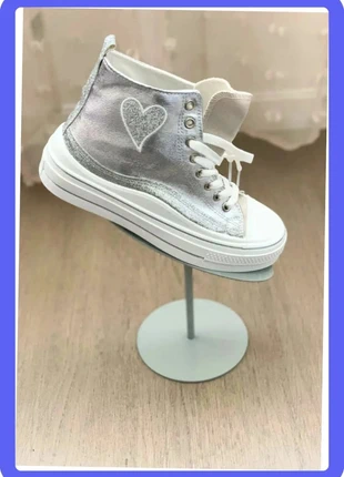 Basket montante argentée avec cœur pailleté T38, brand: Tendance, condition: Very good, size: 38, €25.90, €27.90 includes Buyer Protection