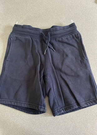 Blauwe korte broek 110 c&a, merk: C&A, staat: Heel goed, maat: 5 jaar / 110 cm, € 1,00, € 1,75 inclusief Kopersbescherming