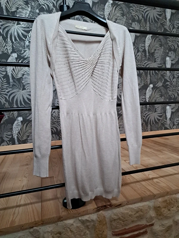 Robe pull beige chic avec strass 36/38