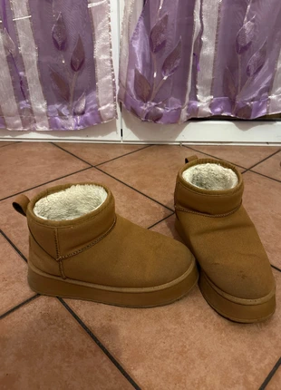 Scarponcini marrone chiaro con pelliccia interna, marca: Sports, estado: Muy bueno, tamaño: 38, 5,00 €, 5,95 € Protección al comprador incluida