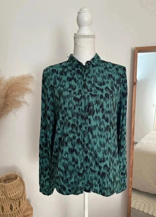Chemise Vila vert foncé noir taille 34, brand: Vila, condition: Very good, size: XS / 34 / 6, €12.00, €13.30 includes Buyer Protection