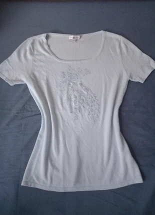 Top manches courtes bleu avec motif florale et paon brodé coquette, brand: COQUETTE, condition: Very good, size: S / 36 / 8, €14.00, €15.40 includes Buyer Protection