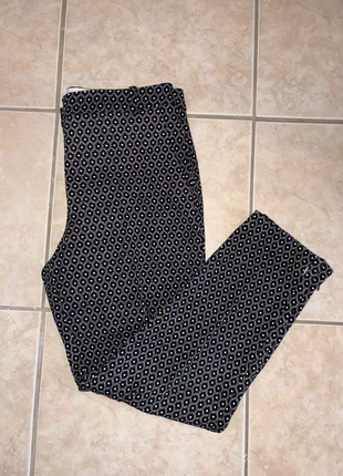 Pantalon ajusté a motif noir et blanc M esprit, marke: Esprit, zustand: Sehr gut, größe: M / 38 / 10, 6,00 €, 7,00 € inklusive Vinted-Käuferschutz