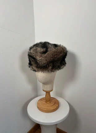 Jolie chapka made in France, marque: Vintage, état: Très bon état, taille: Taille unique, 29,00 €, 31,15 € Protection acheteurs incluse