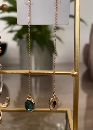 Boucles d’oreilles dorées avec pierres bleues brillantes, condizioni: Nuovo con cartellino, €5.50, €6.48 include la Protezione acquisti