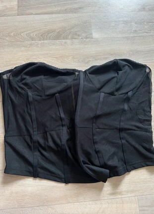 Bustier en tulle et polyester, marque: PrettyLittleThing, état: Neuf sans étiquette, taille: 4XL / 48 / 20, 12,00 €, 13,30 € Protection acheteurs incluse