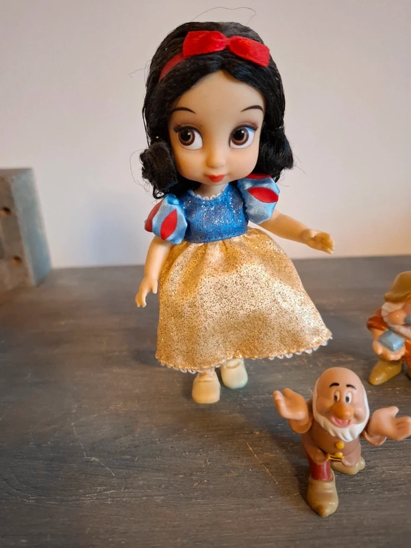 Lot de figurines disney princesses blanche neige mini animators nains home vidéo et poupée matel - photo numéro 2