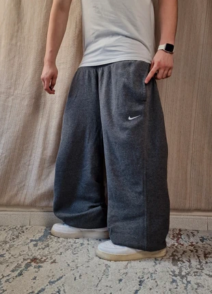Nike Vintage Baggy Parachute Pants Schwarz Weiß NRG Solo Swoosh TN Shox Trackpants, marque: Nike, état: Très bon état, taille: S, 39,00 €, 41,65 € Protection acheteurs incluse