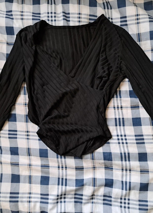 maglietta incrociata nera anni 2000, marque: Vintage Dressing, état: Très bon état, taille: S / 36 / 8, 5,00 €, 5,95 € Protection acheteurs incluse