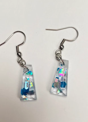 Holographic earrings, merk: Handgemaakt, staat: Nieuw zonder prijskaartje, € 1,50, € 2,28 inclusief Kopersbescherming