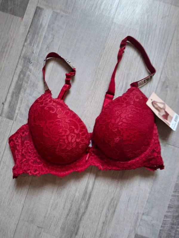 Soutien gorge bordeaux bretelles strass