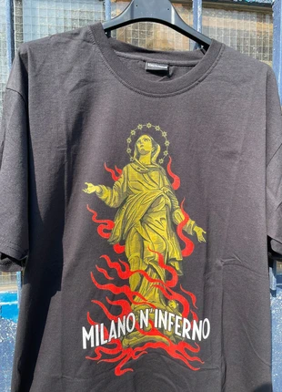 Milano 'N Inferno Madonnina Graphic T-shirt Black, marque: ROMA 'N INFERNO, état: Neuf avec étiquette, taille: M, 29,90 €, 32,10 € Protection acheteurs (Pro) incluse