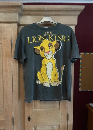 T-shirt Disney roi lion bershka L, marque: Bershka, état: Très bon état, taille: L / 40 / 12, 5,99 €, 6,99 € Protection acheteurs incluse