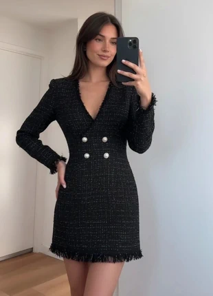Robe blazer courte noire en tweed, boutons perles et finition frangée taille M, marque: Vintage Chic, état: Très bon état, taille: M / 38 / 10, 49,00 €, 52,15 € Protection acheteurs (Pro) incluse