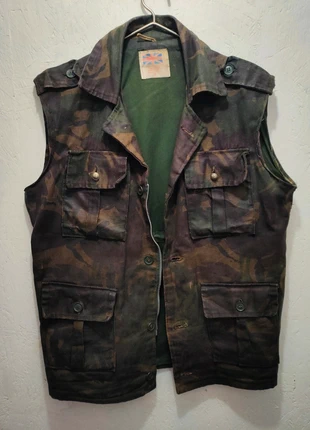 Gilet bouton militaire "rare" made in England, marque: ENGLAND, état: Satisfaisant, taille: S, 40,00 €, 42,70 € Protection acheteurs incluse