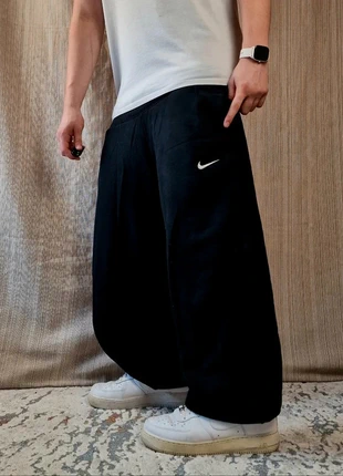 Nike Vintage Baggy Parachute Pants Schwarz Weiß NRG Solo Swoosh TN Shox Trackpants, marque: Nike, état: Très bon état, taille: S, 39,00 €, 41,65 € Protection acheteurs incluse