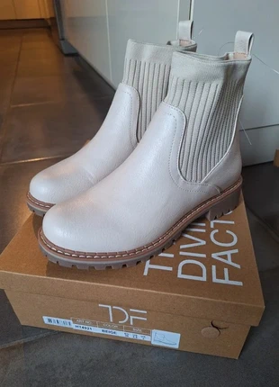 bottines Chelsea cuir beige neuf The Divine Factory 36, brand: the divine, condition: New with tags, size: 36, €55.00, €58.45 includes Buyer Protection