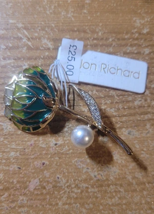Flower Brooch, brand: Jon Richard, condition: New with tags, €10.00, €11.20 includes Buyer Protection