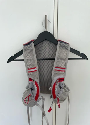 Drinkrugtas / hardloopvest Outdoor Local Lion, merk: OUTDOOR, staat: Heel goed, € 10,00, € 11,20 inclusief Kopersbescherming