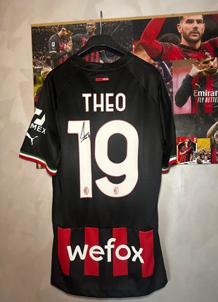 Maglia Milan Theo Autentica 2022/23, marca: AC Milan, estado: Nuevo sin etiquetas, tamaño: L, 150,00 €, 158,20 € Protección al comprador incluida