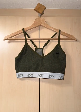 Nike Sport-BH – Olivgrün, marke: Nike, zustand: Gut, größe: S, 5,00 €, 5,95 € inklusive Vinted-Käuferschutz