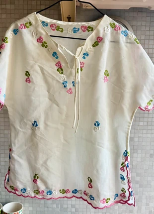 Vintage 60s embroidered folk blouse, marque: Vintage Dressing, état: Très bon état, taille: M / 38 / 10, 35,00 €, 37,45 € Protection acheteurs incluse