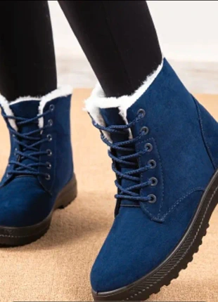 Bottines chaude, marque: je sais pas, état: Neuf sans étiquette, taille: 40, 12,00 €, 13,30 € Protection acheteurs incluse