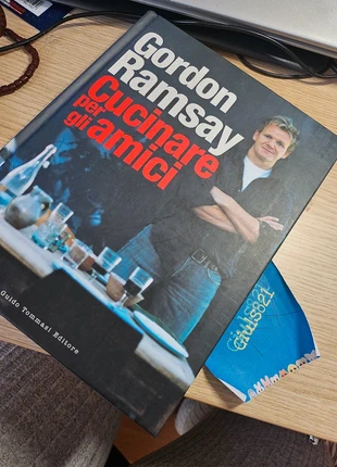 Libro ricette Gordon Ramsay Cucinare per gli Amici, zustand: Sehr gut, 10,00 €, 11,20 € inklusive Vinted-Käuferschutz