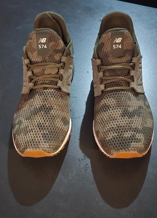 New Balance 574 Camo, marque: New Balance, état: Très bon état, taille: 42, 30,00 €, 32,20 € Protection acheteurs incluse