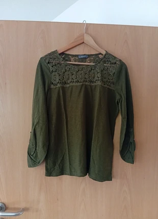 Khakifarbenes Oberteil mit Spitze, merk: Yessica, staat: Heel goed, maat: S / 36 / 8, € 4,00, € 4,90 inclusief Kopersbescherming