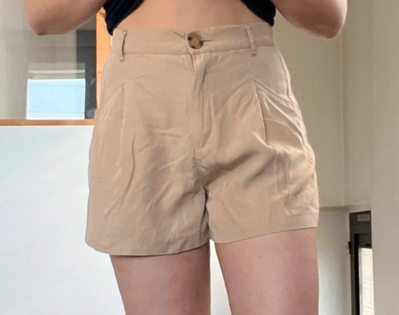 Short beige Zara sexy
