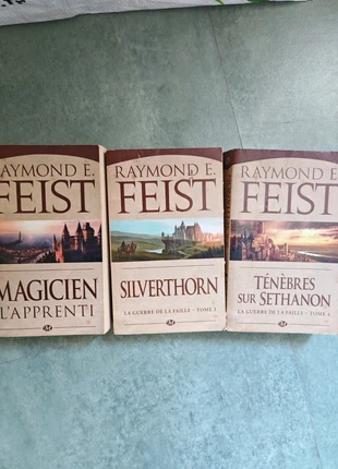 La guerre de la faille tomes 1-3-4, staat: Goed, € 8,00, € 9,10 inclusief Kopersbescherming