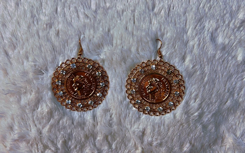 Boucles d'oreilles Boohoo 🎀
