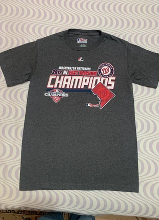 T-shirt uomo Authentic Majestic Taglia S Washington Nationals, marque: Majestic, état: Neuf sans étiquette, taille: S, 15,00 €, 16,45 € Protection acheteurs incluse
