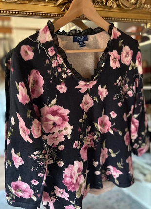 Pull fleurs Chaps, merk: Chaps Ralph Lauren, staat: Heel goed, maat: M / 38 / 10, € 9,00, € 10,15 inclusief Kopersbescherming