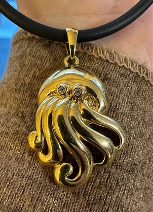 Collier vintage design méduse en métal doré – style bold 80s, brand: Rare, condition: Very good, €30.00, €32.20 includes Buyer Protection